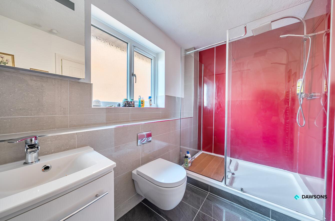 Ffordd Draenen Ddu, West Cross, Mumbles, Swansea, SA3 5RP